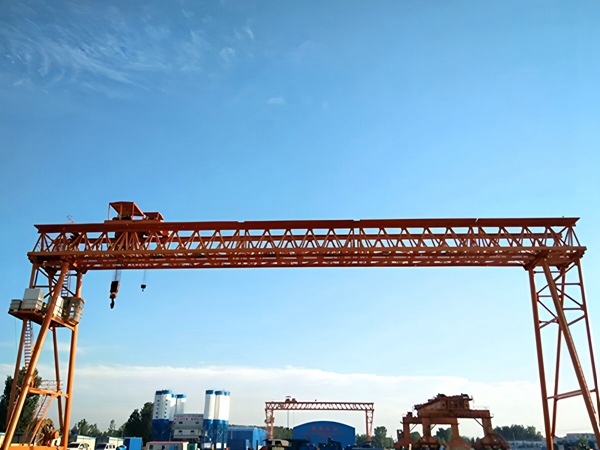 <b>购买龙门吊需要考虑哪些因素</b>