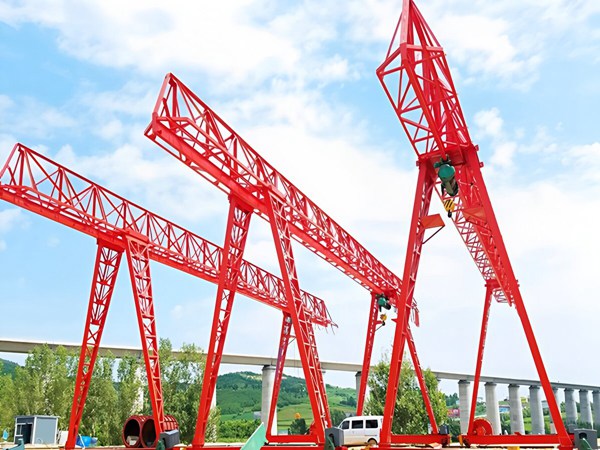 <b>江西抚州龙门吊租赁厂家门式起重机的跨度是指</b>