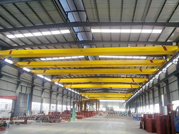 <b>山西阳泉桥式起重机厂家高性能行车行吊优势</b>